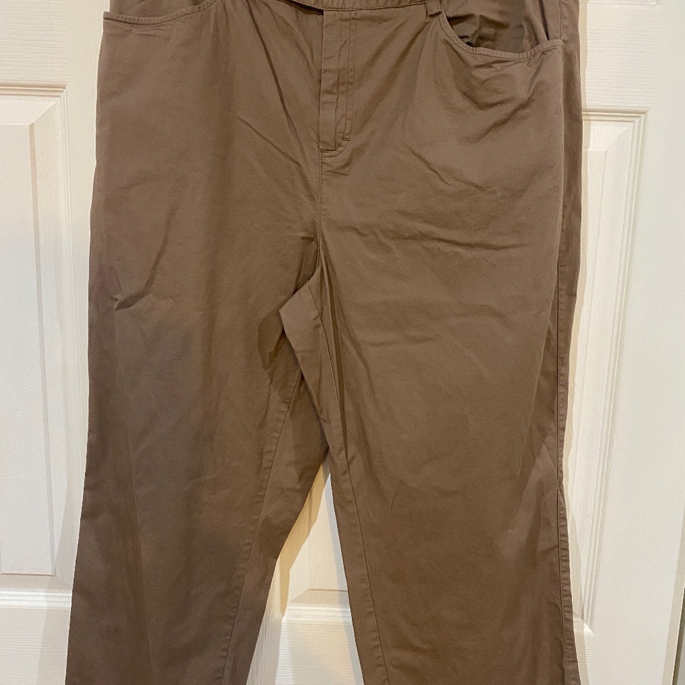 Merona Chino Capri Brown Cotton/Spandex Size 18W 4 Pockets Bias Waist